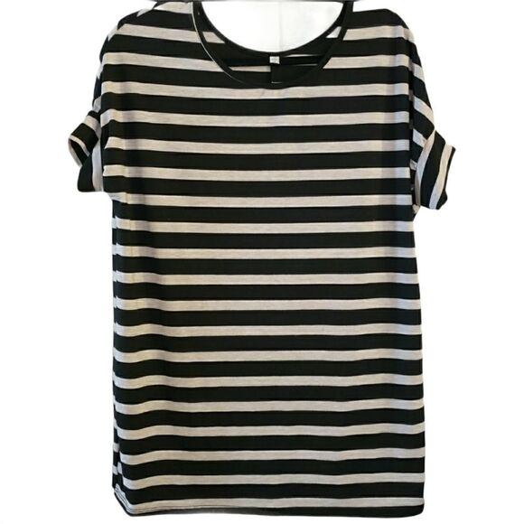 Honey & Lace Short Sleeve Round Neck Top - Picture 1 of 6